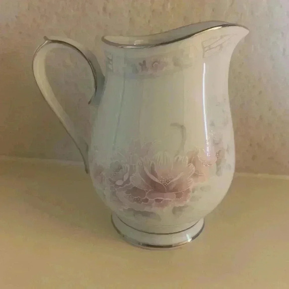 Noritake Carthage Creamer - Picture 2 of 4